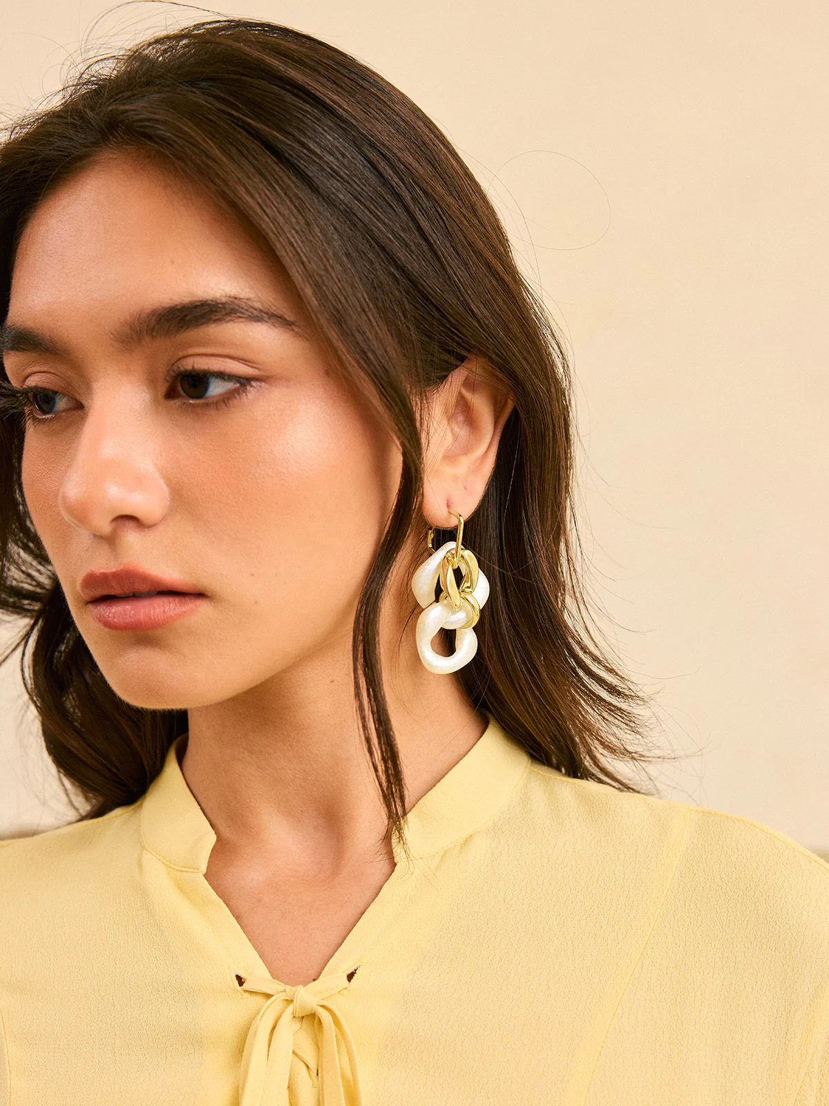 Chunky Chain Drop Earrings - Image 3
