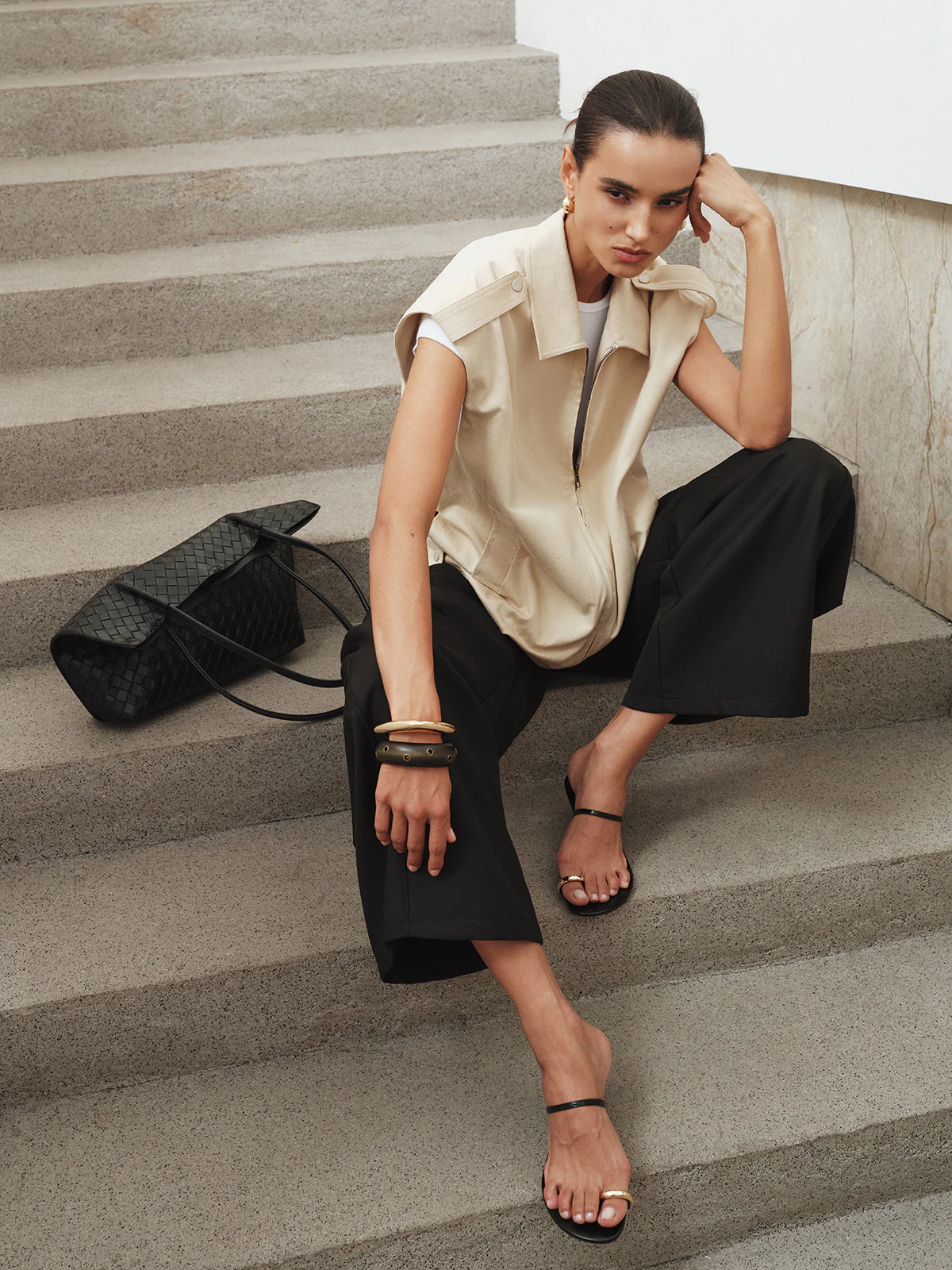 Collared Cap Sleeve Zip-Up Vest - Image 5