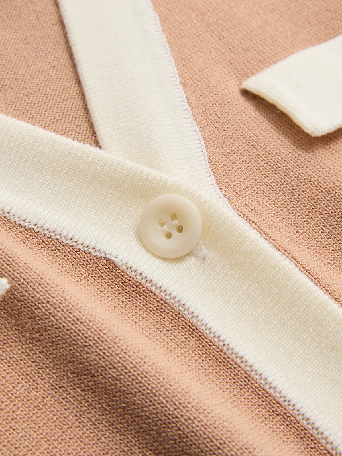 Collared Contrast Trim Button-Front Knit Top - Image 4