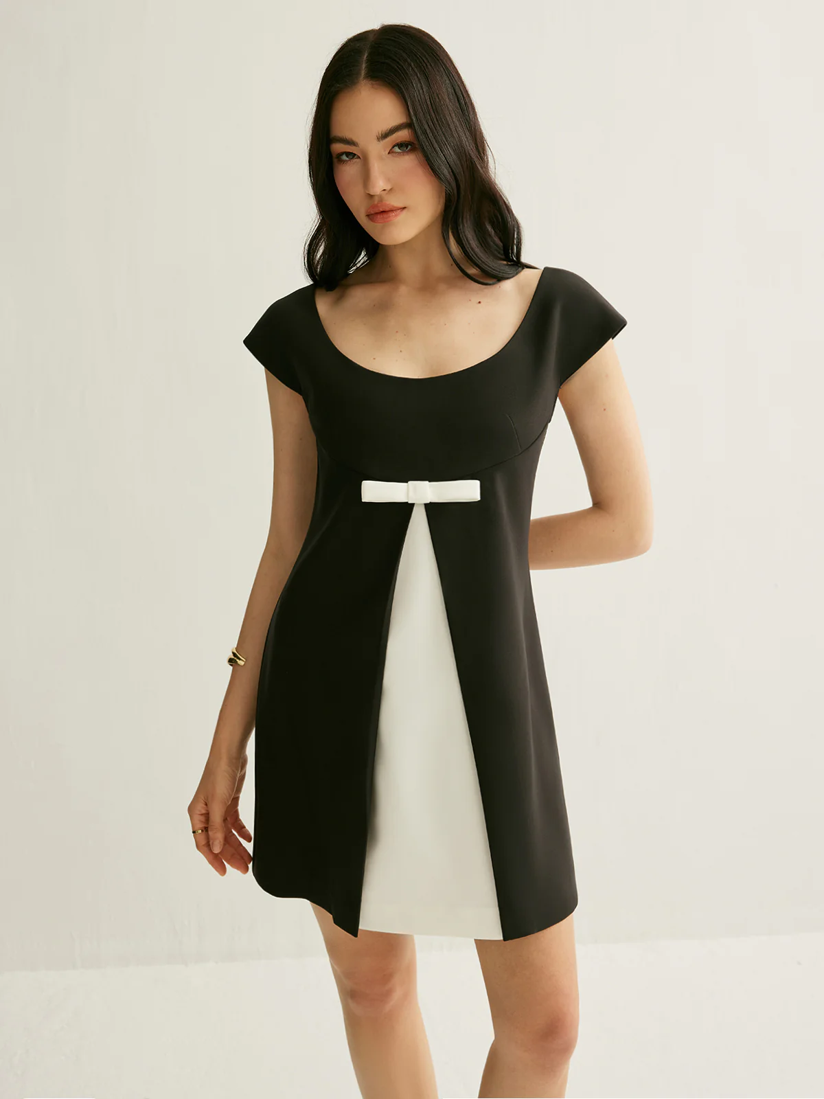 Color Block Bow Detail Dress - Image 4