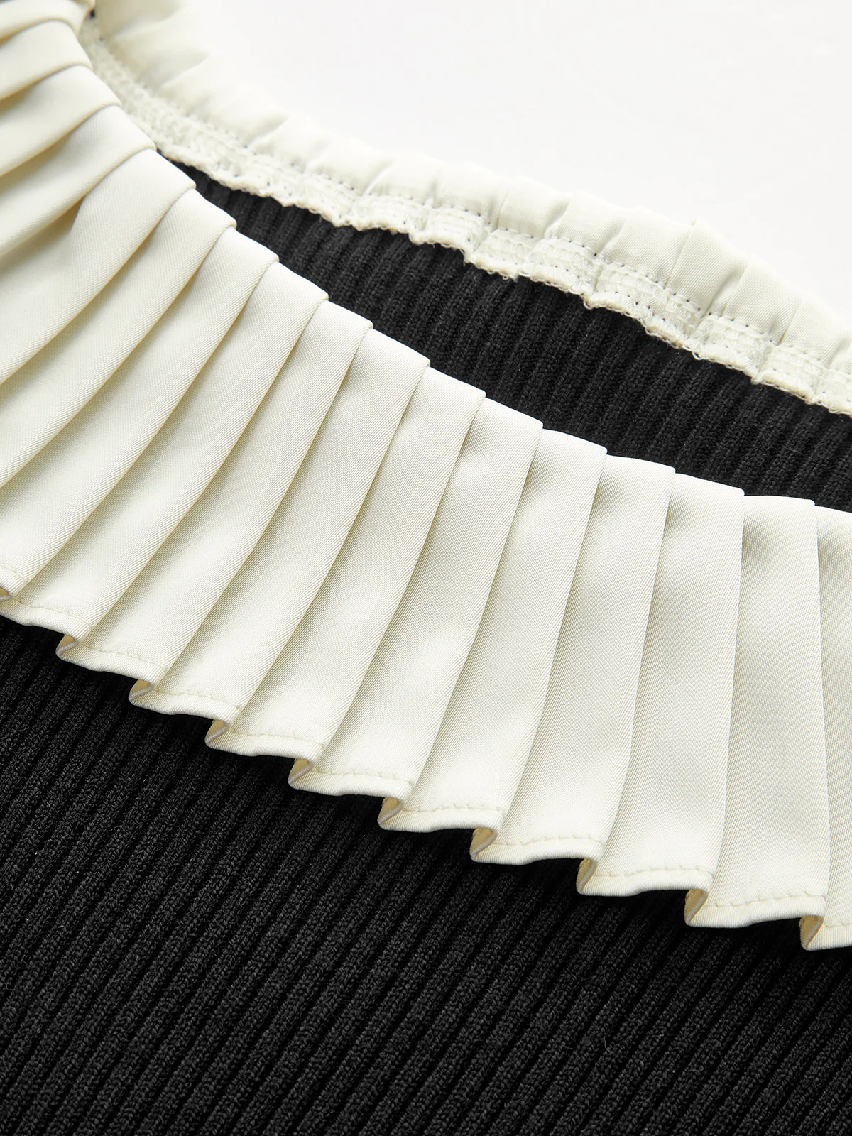 Color Block Pleated Knit Top - Image 6