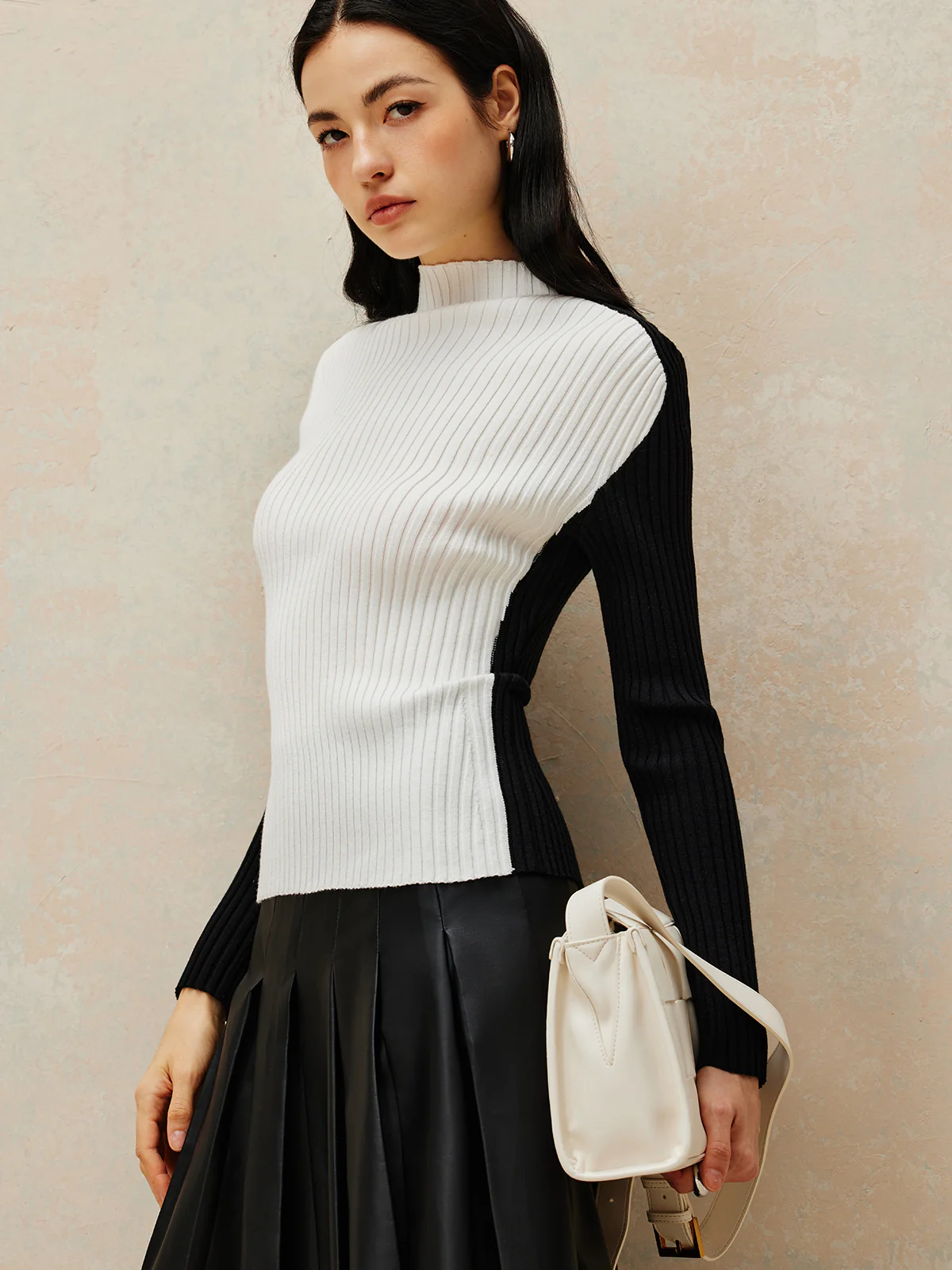 Color Block Ribbed Knit Top - Image 3