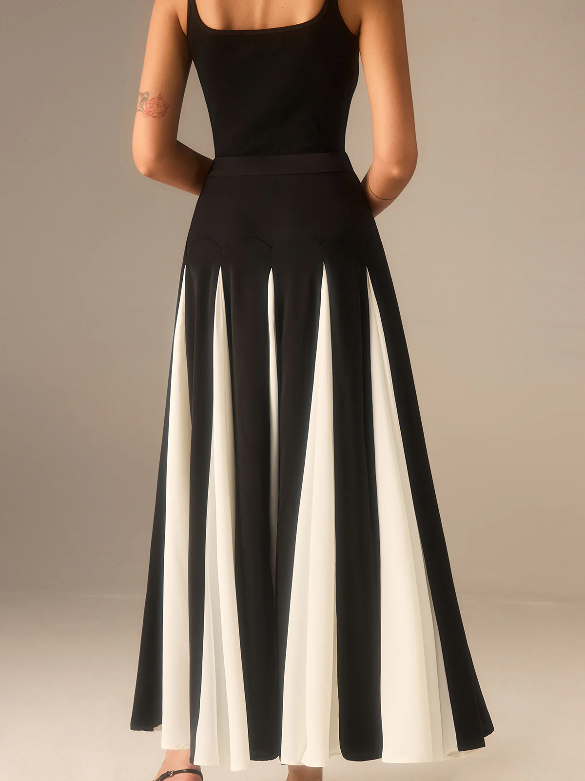 Color-Blocked Midi Skirt with Insert Panels - Image 6