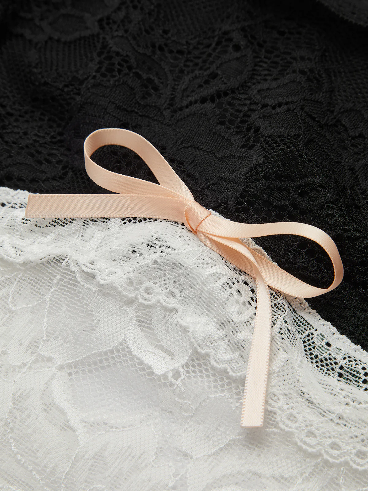 Colorblock Lace Halter Top - Image 4