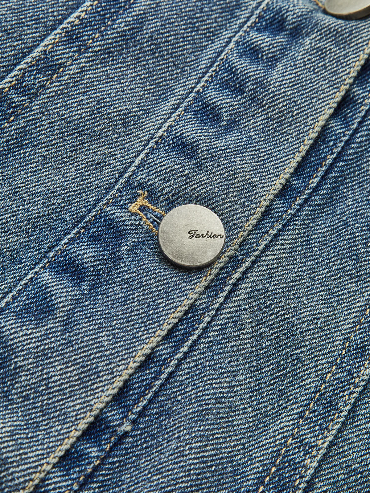 Contrast Collar Piping Denim Jacket - Image 3