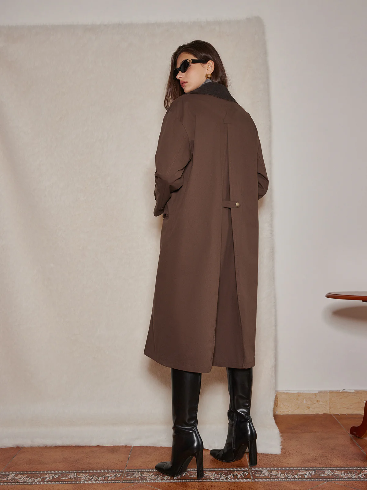 Contrast Collar Pleated Trench Coat - Image 6