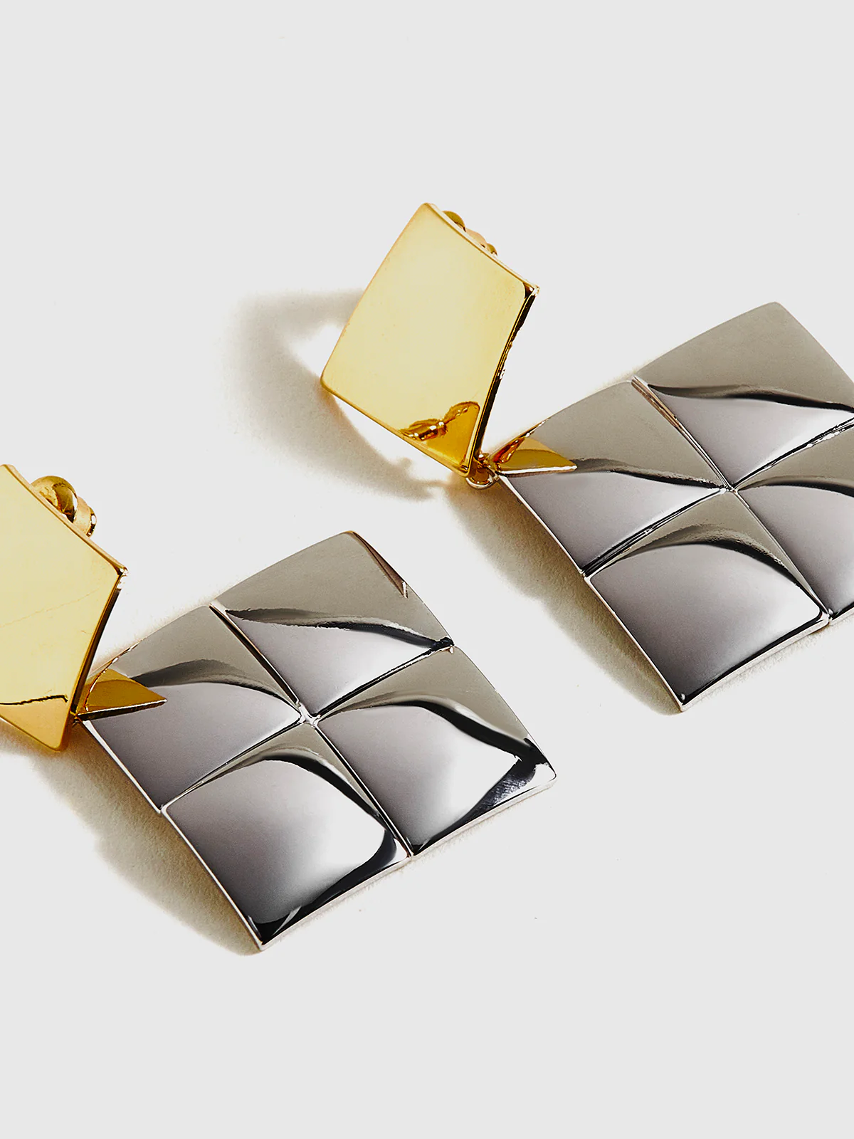 Contrast Color Square Pendant Earrings - Image 3