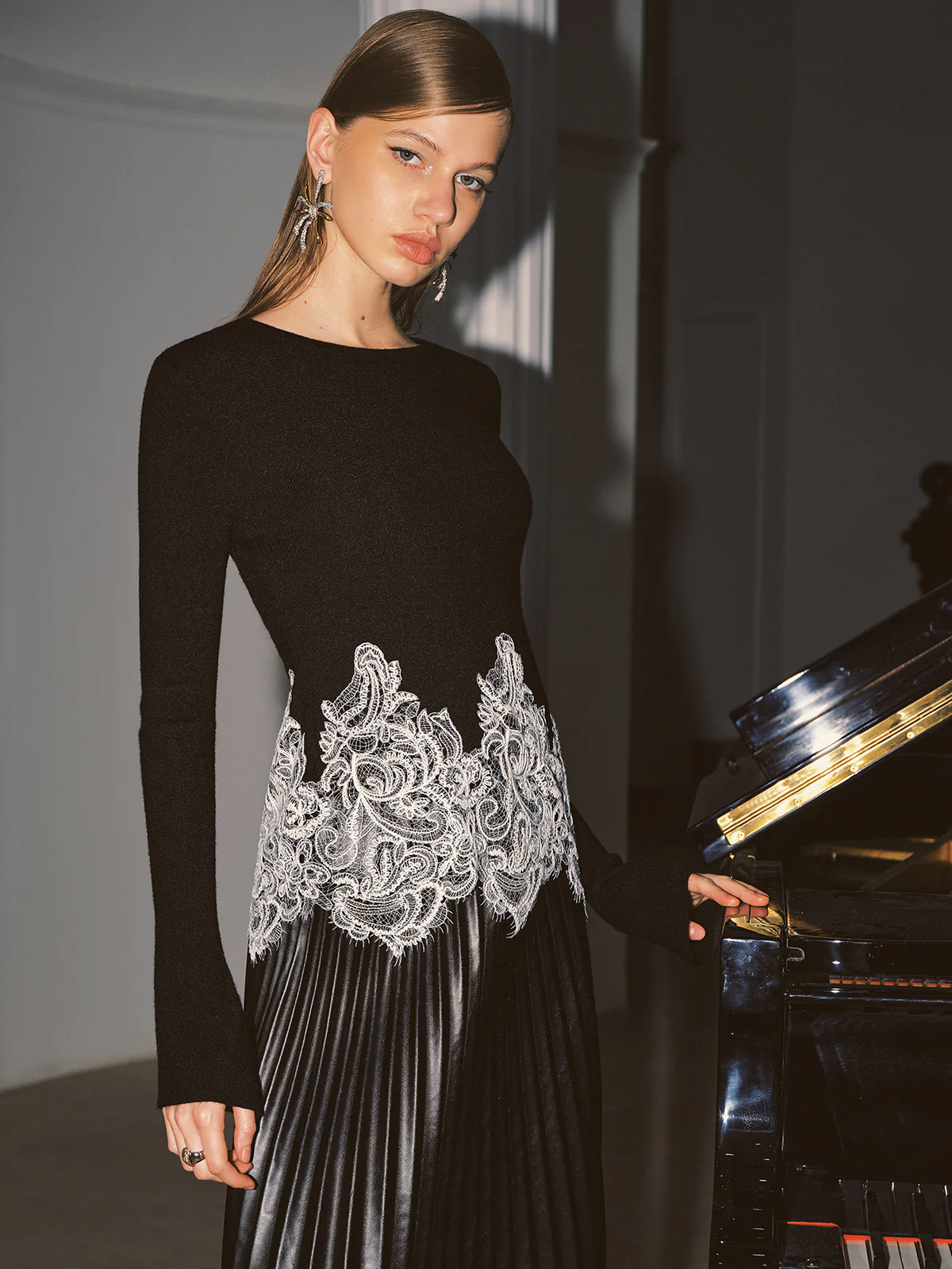 Contrast Lace Hem Knit Top - Image 3