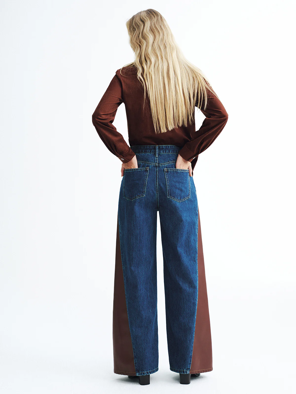 Contrast Panel Mid-Waist Denim Wide-Leg Jeans - Image 3