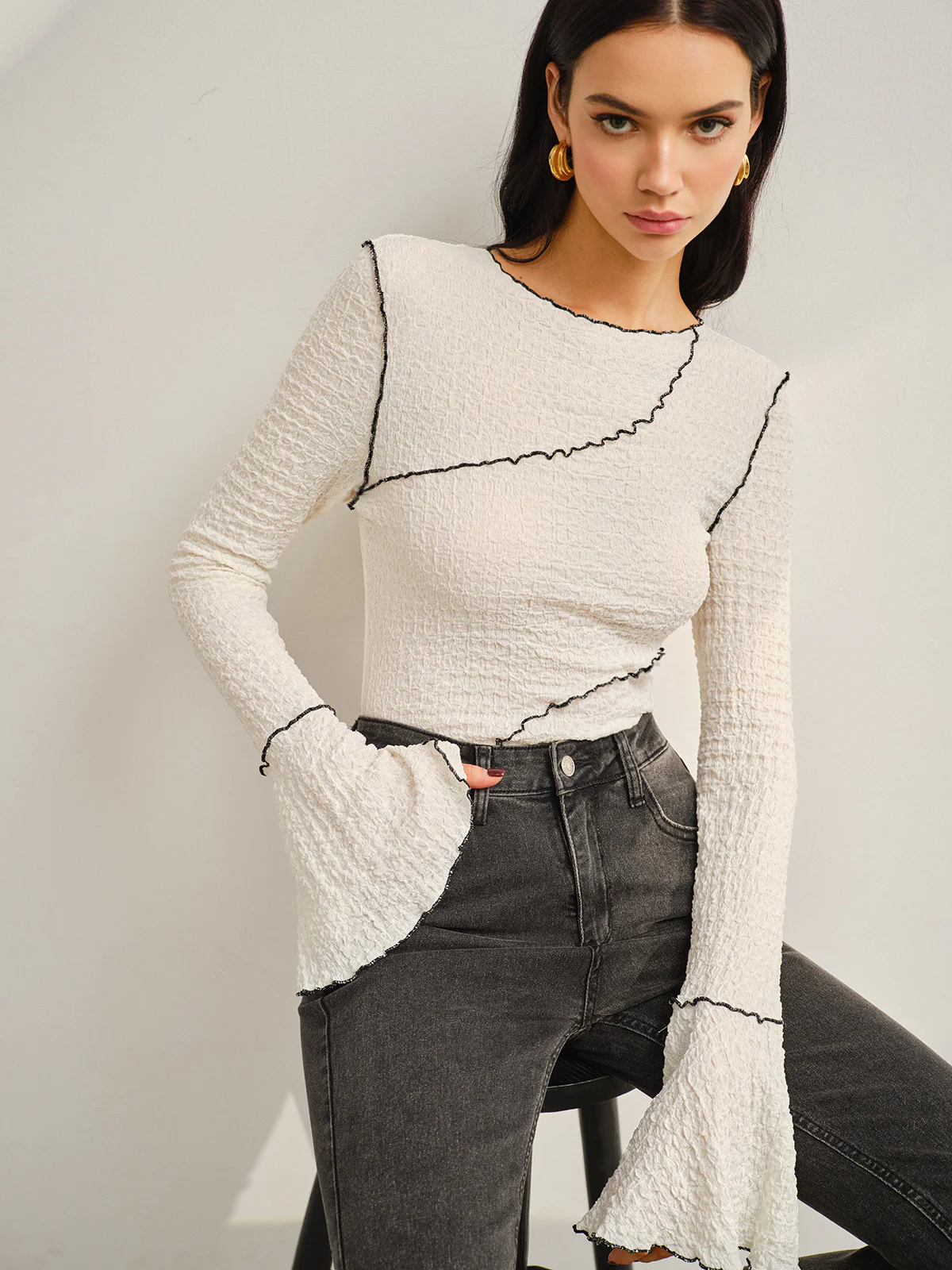 Contrast Piping Bell Sleeve T-Shirt - Image 2