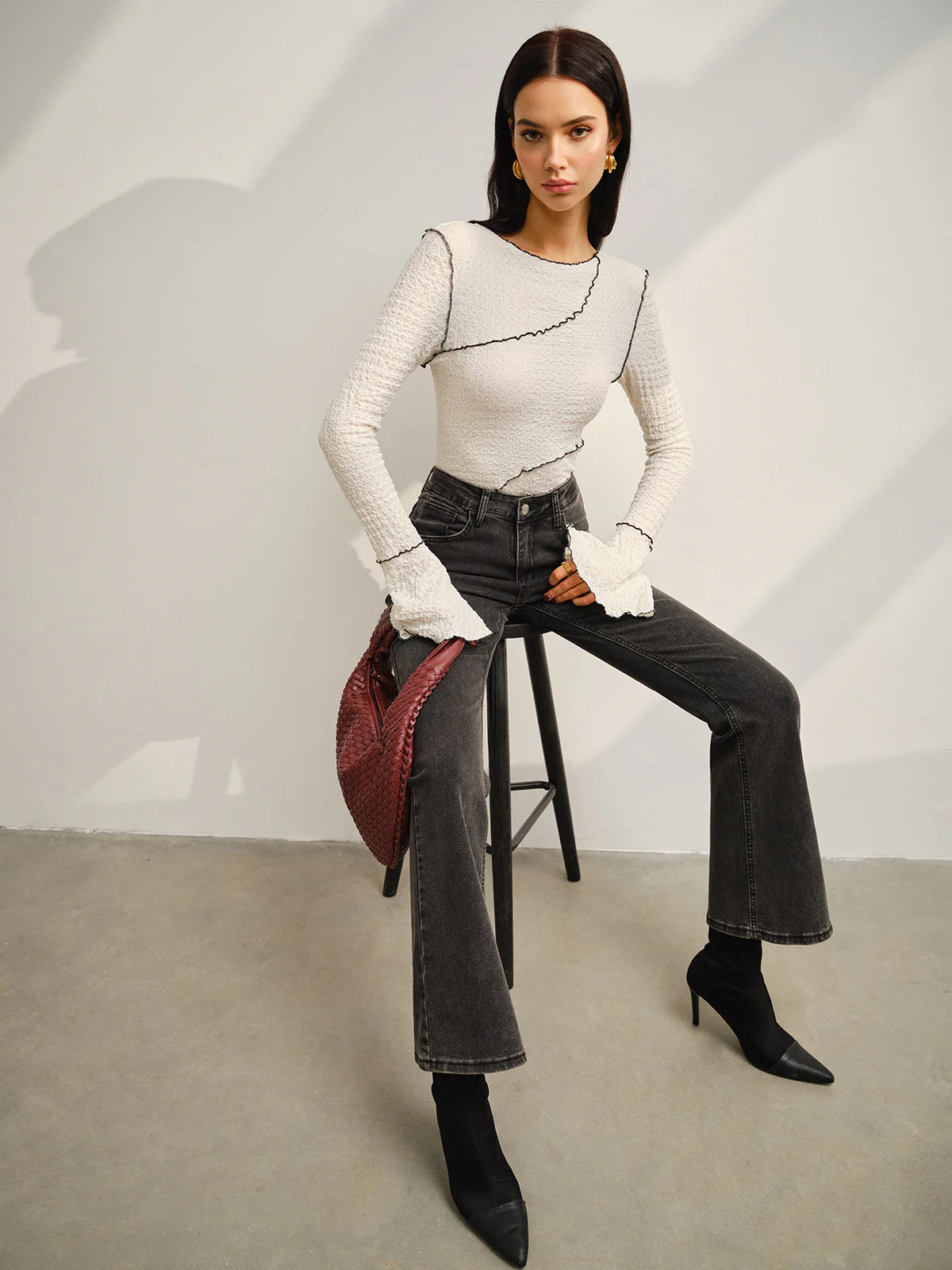 Contrast Piping Bell Sleeve T-Shirt - Image 8