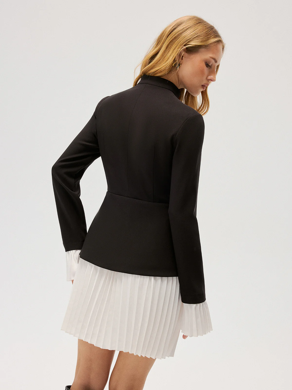 Contrast Pleated Panel Buttoned Mini Dress - Image 6
