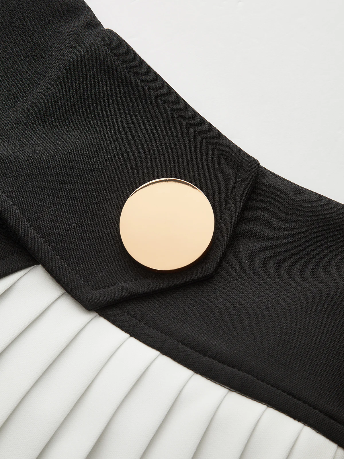 Contrast Pleated Panel Mini Skirt - Image 3