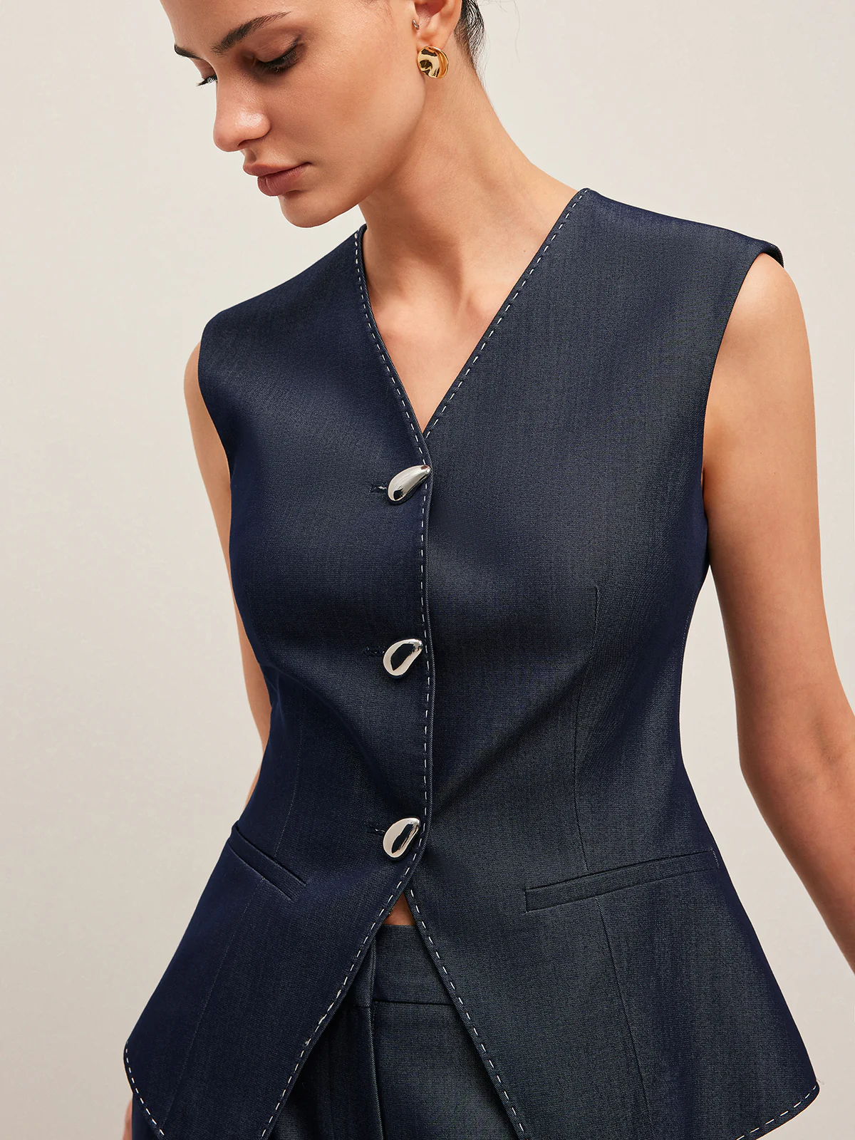 Contrast Stitched Buttoned Peplum Vest - Image 6