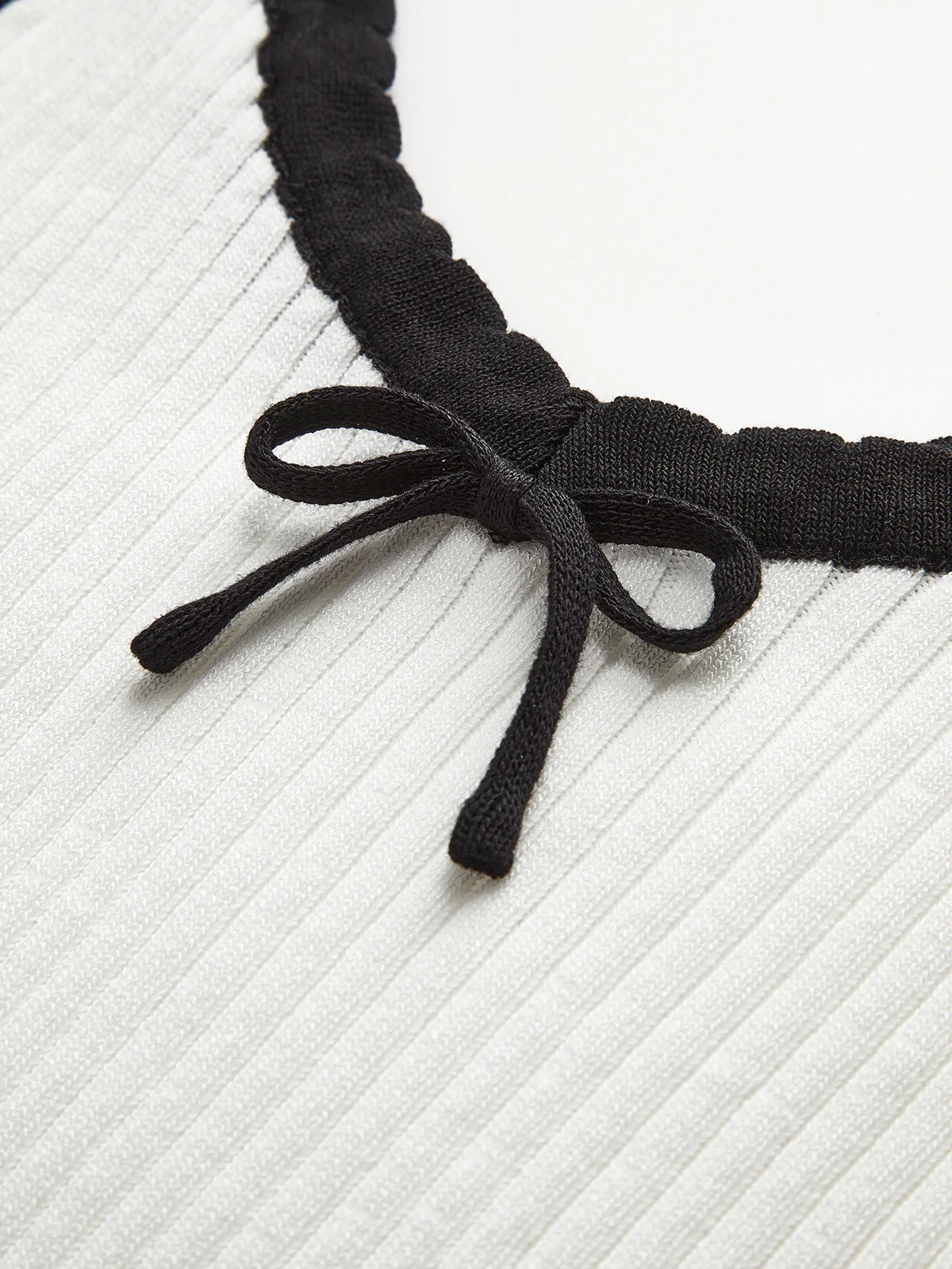 Contrast Trim Bow Crop Sweater Vest - Image 2