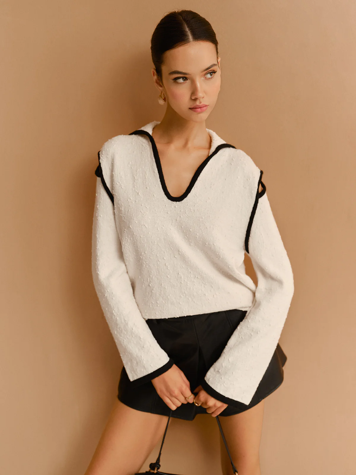 Contrast Trim Cutout Lapel Sweater - Image 3