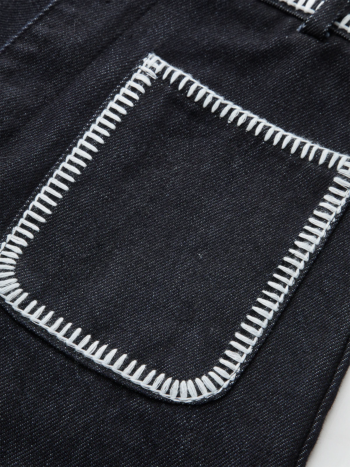 Contrast Trim Denim Shorts - Image 4