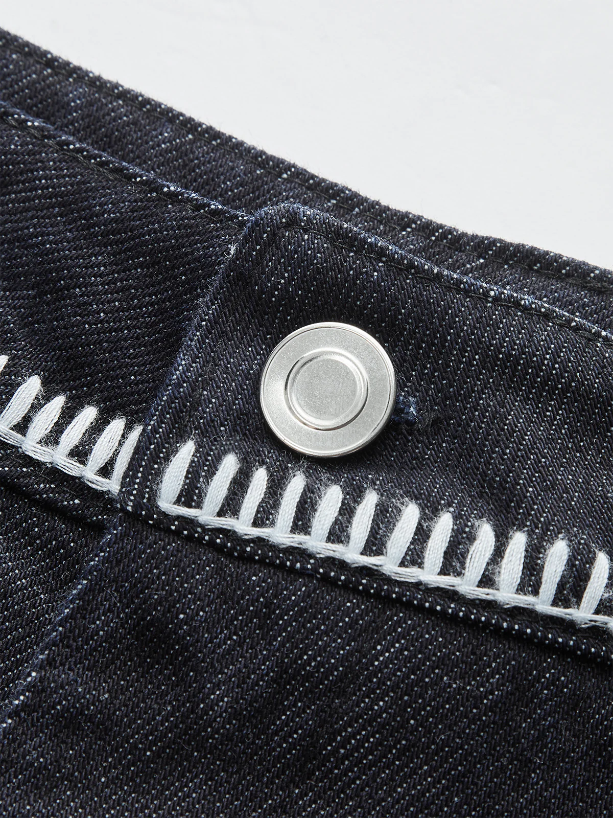 Contrast Trim Denim Shorts - Image 5