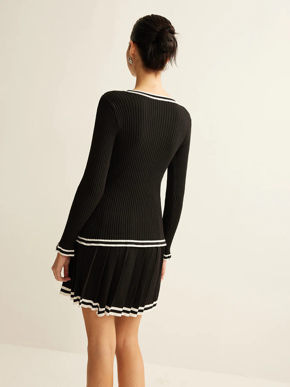Contrast Trim Pleated Knit Skirt Set - Image 6