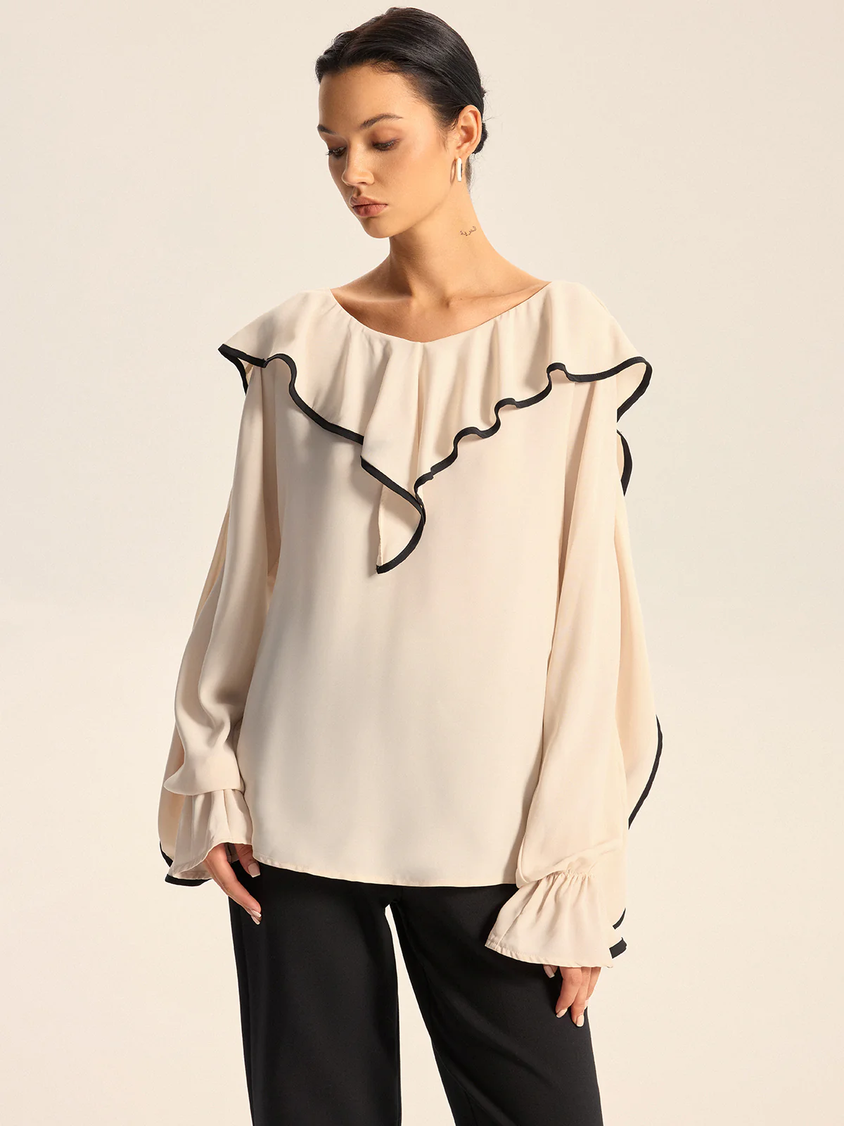 Contrast Trim Ruffle Collar Blouse - Image 4