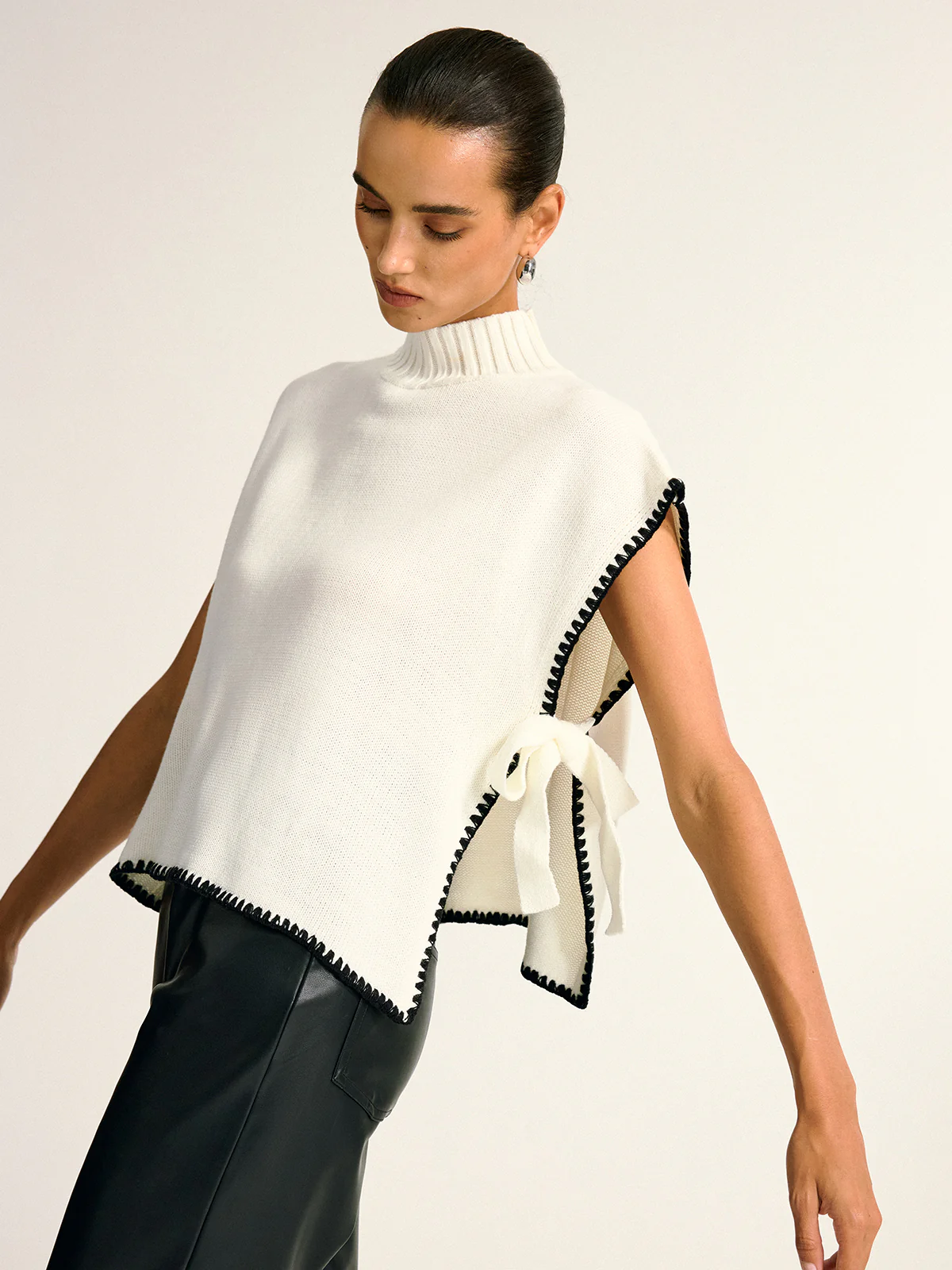 Contrast Trim Side Bow Mock Neck Sweater Vest - Image 3