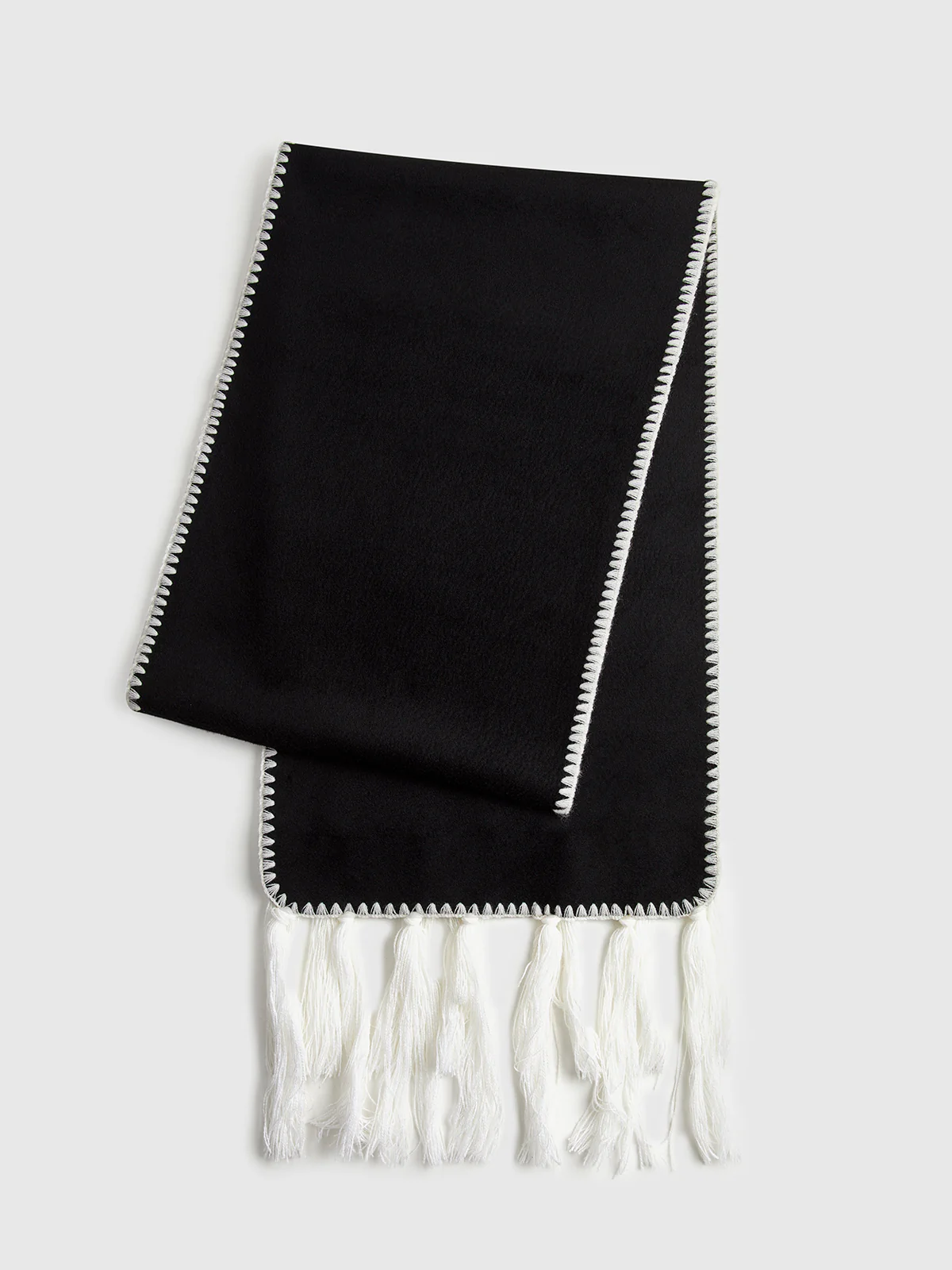 Contrast Trim Tassel Scarf - Image 2