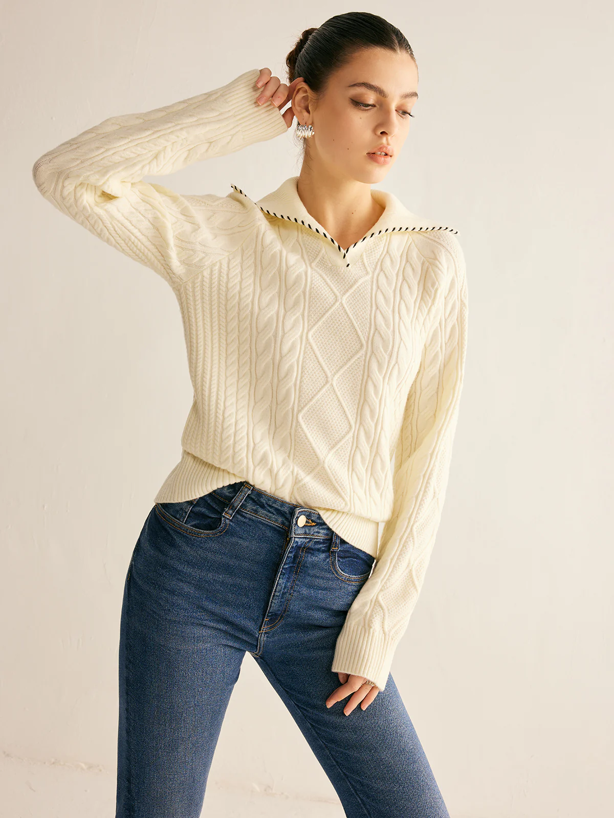 Contrast Trim Twist Sweater - Image 4
