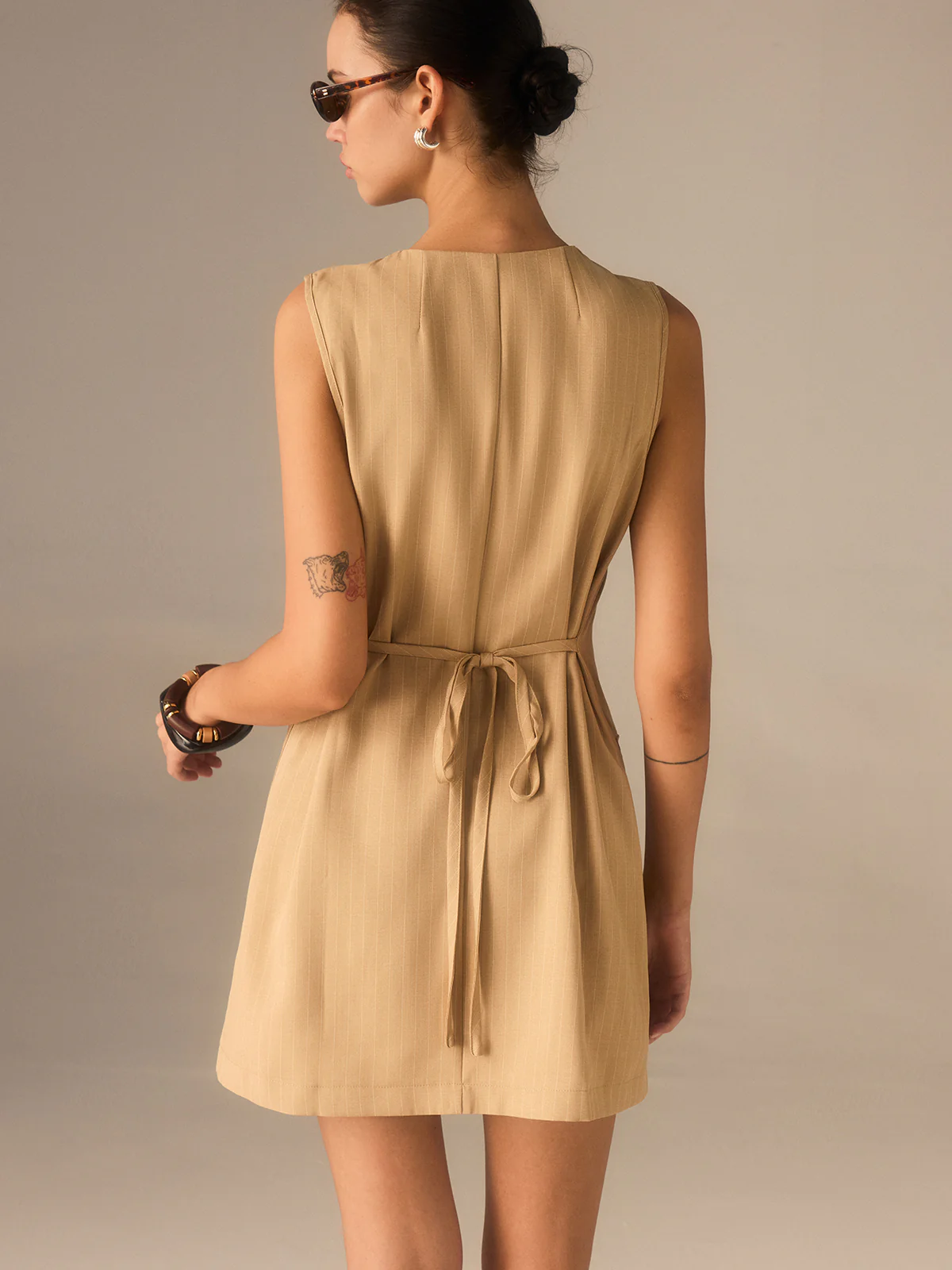 Cotton Blend Buttoned Dress with Pockets and Ties - Image 6