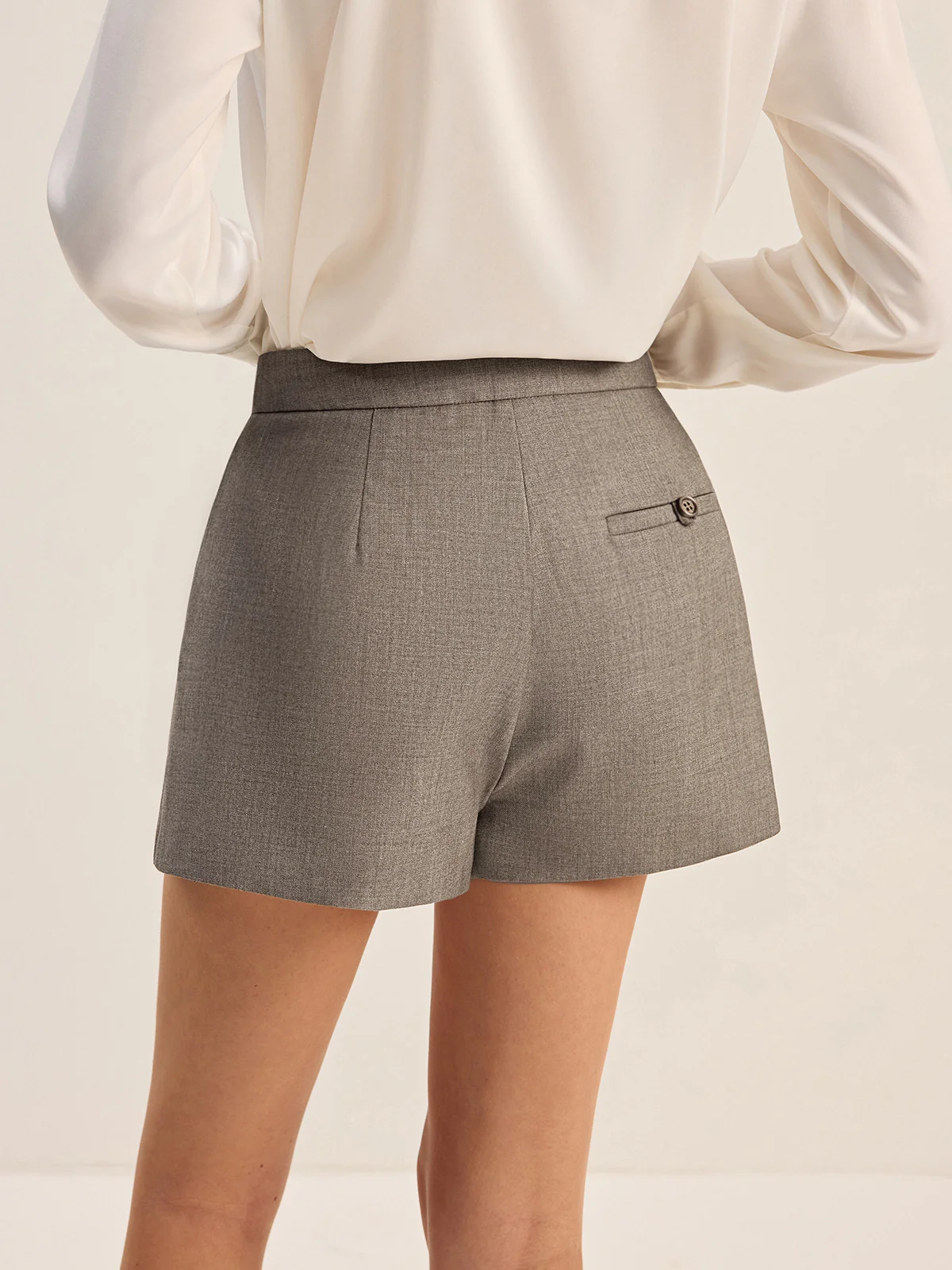 Cotton Blend Pleated Shorts - Image 6