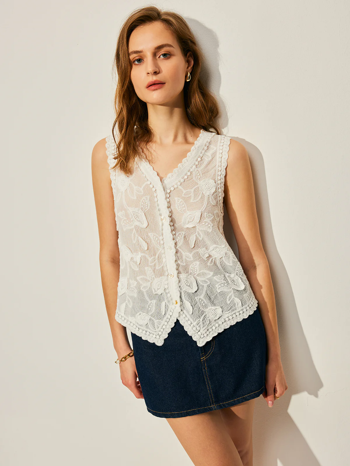 Cotton Floral Embroidery Vest - Image 5