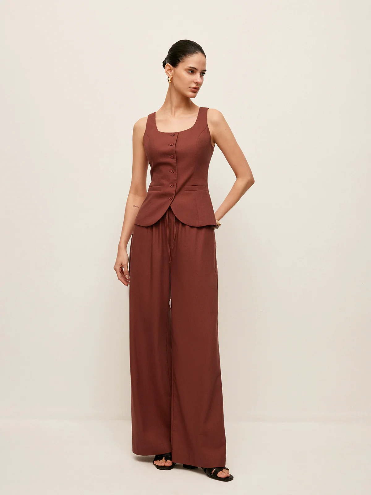 Cotton & Linen Tied Back Vest With Drawstring Pants Set - Image 7