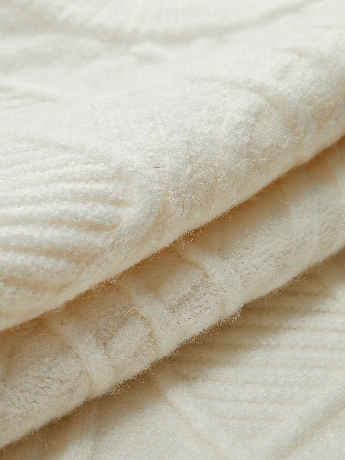Crew Neck Plain Cable Sweater - Image 4