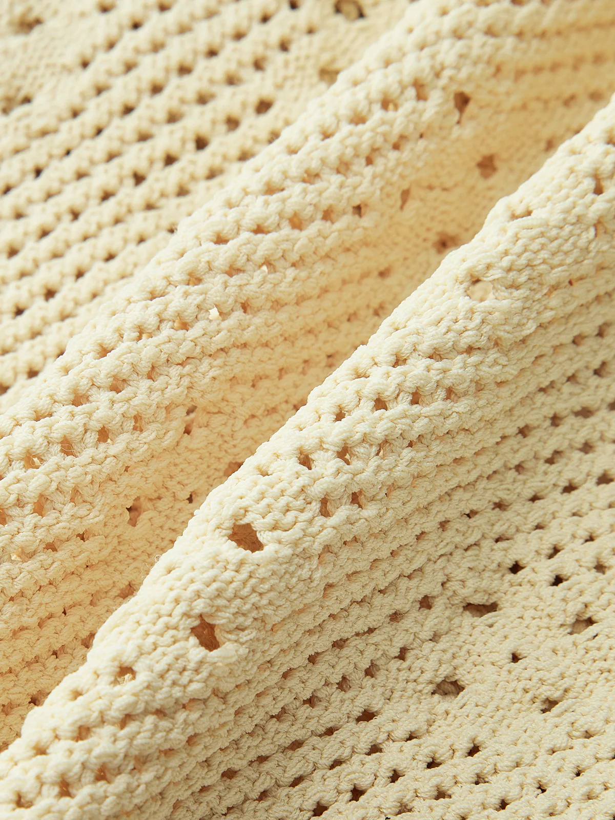 Crochet Knit Vest with Floral Detail - Image 4