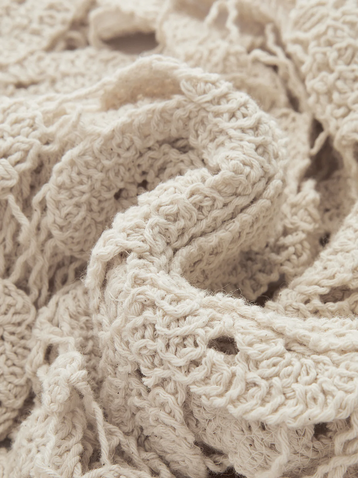Cropped Floral Crochet Cardigan - Image 3