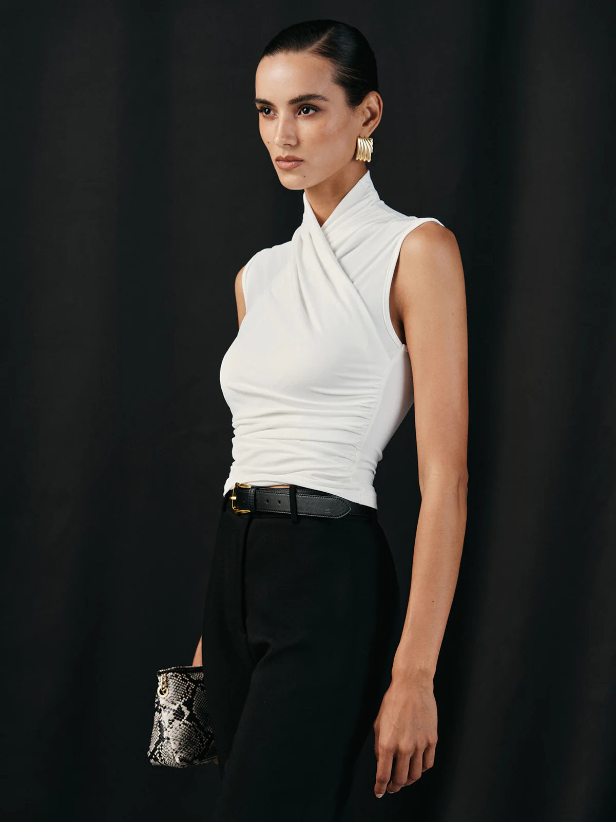 Cross Neck Ruched Fitted Tank Top - Image 4