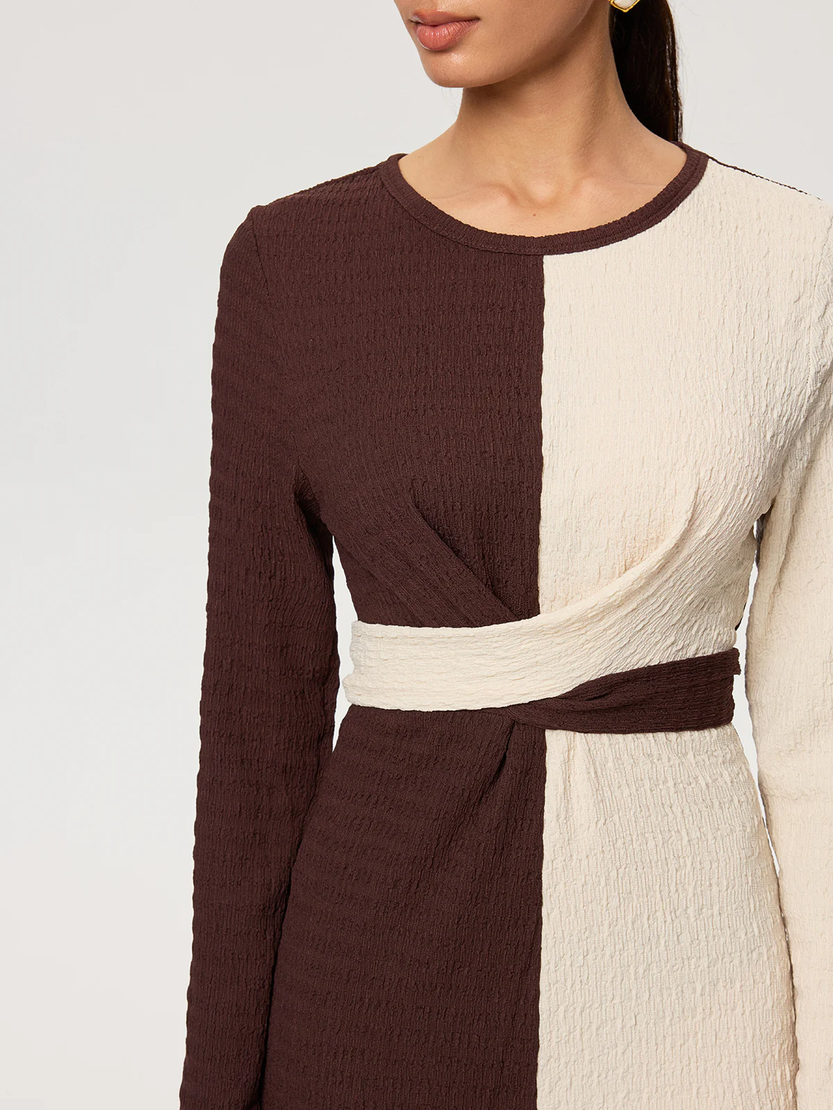 Cross-Tie Textured Color-Block Maxi Dress - Image 4
