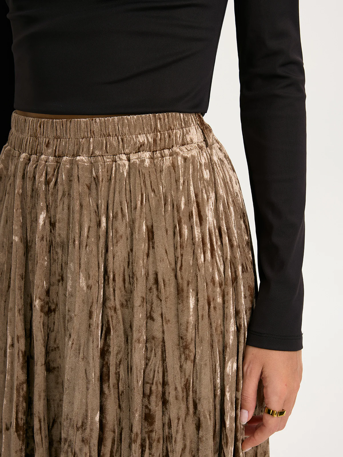 Crushed Velvet Elastic-Waist Maxi Skirt - Image 4