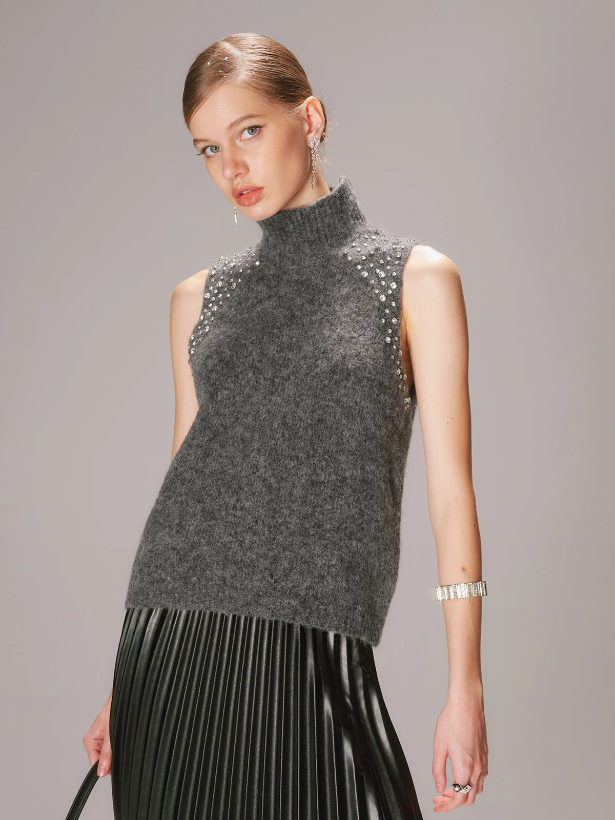 Crystal Embellished Wool-Blend Sweater Vest - Image 5