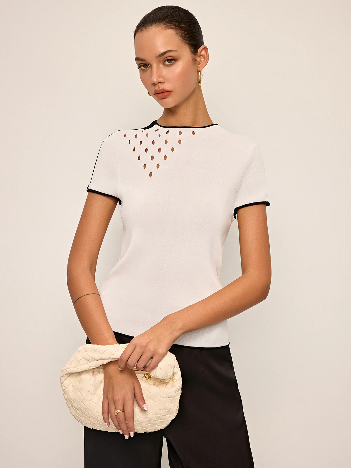 Cut-Out Detail Contrast Trim Knit Top - Image 2