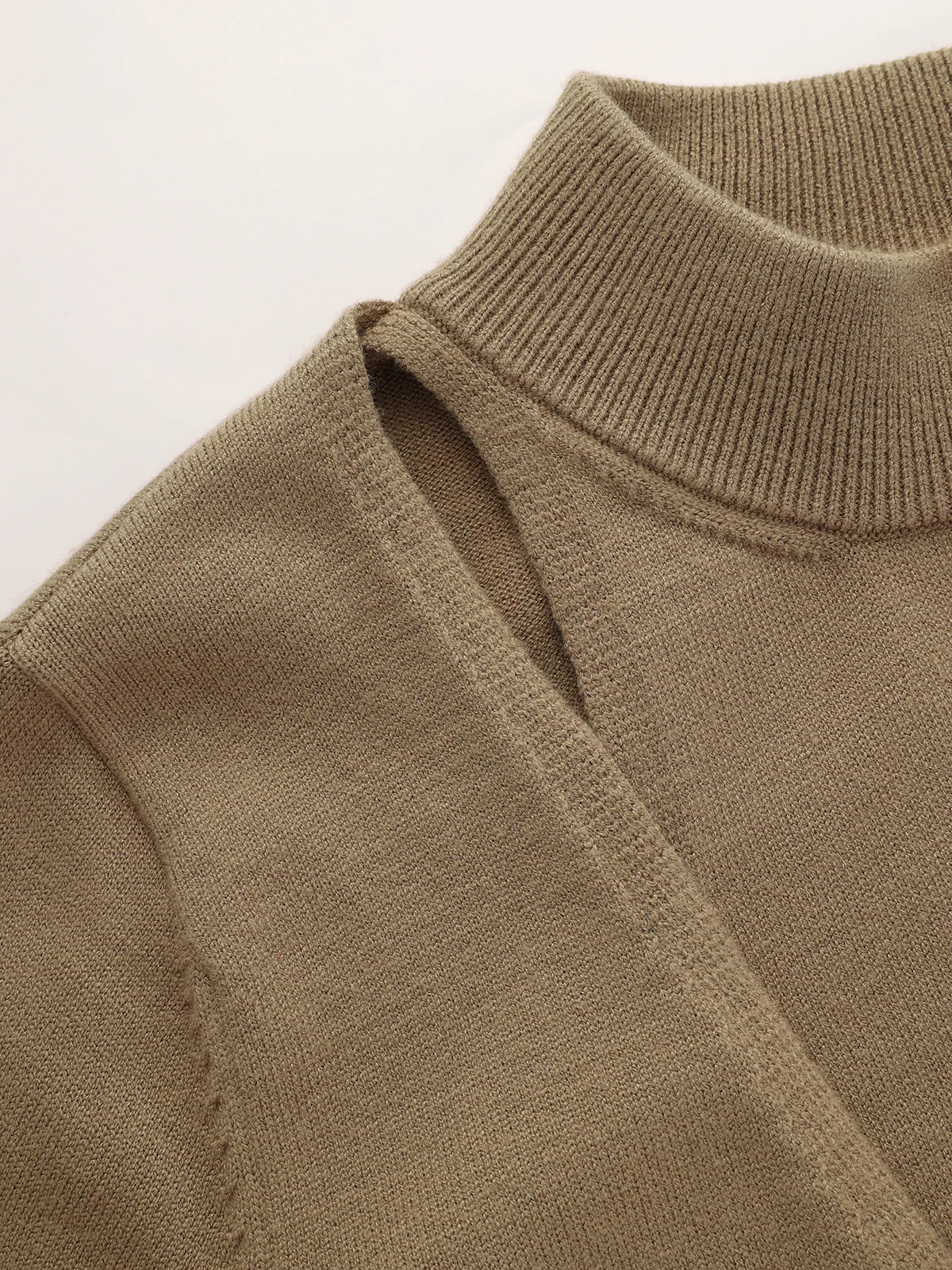 Cut-Out Shoulder Tie-Back Sweater - Image 5