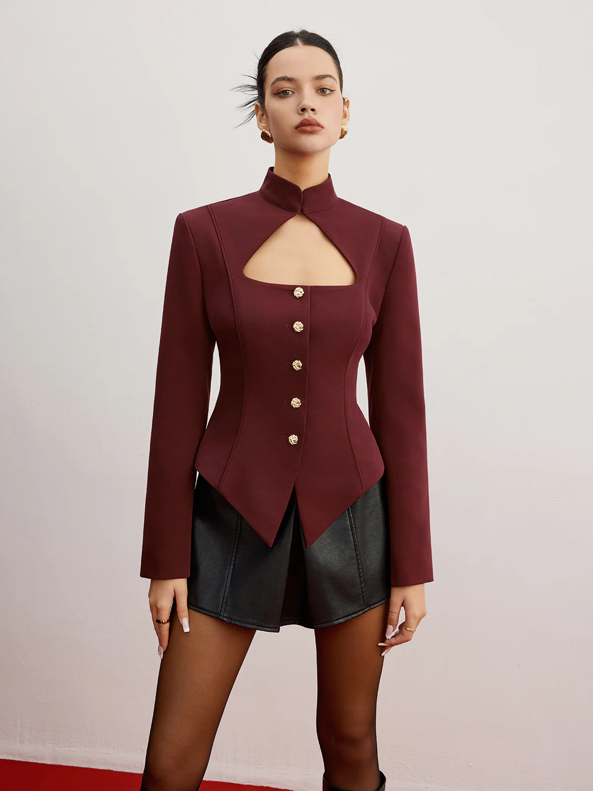 Cutout Slim Blazer With Shoulder Pads - Image 3
