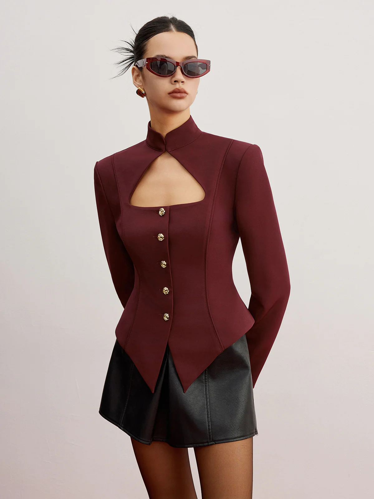 Cutout Slim Blazer With Shoulder Pads - Image 5