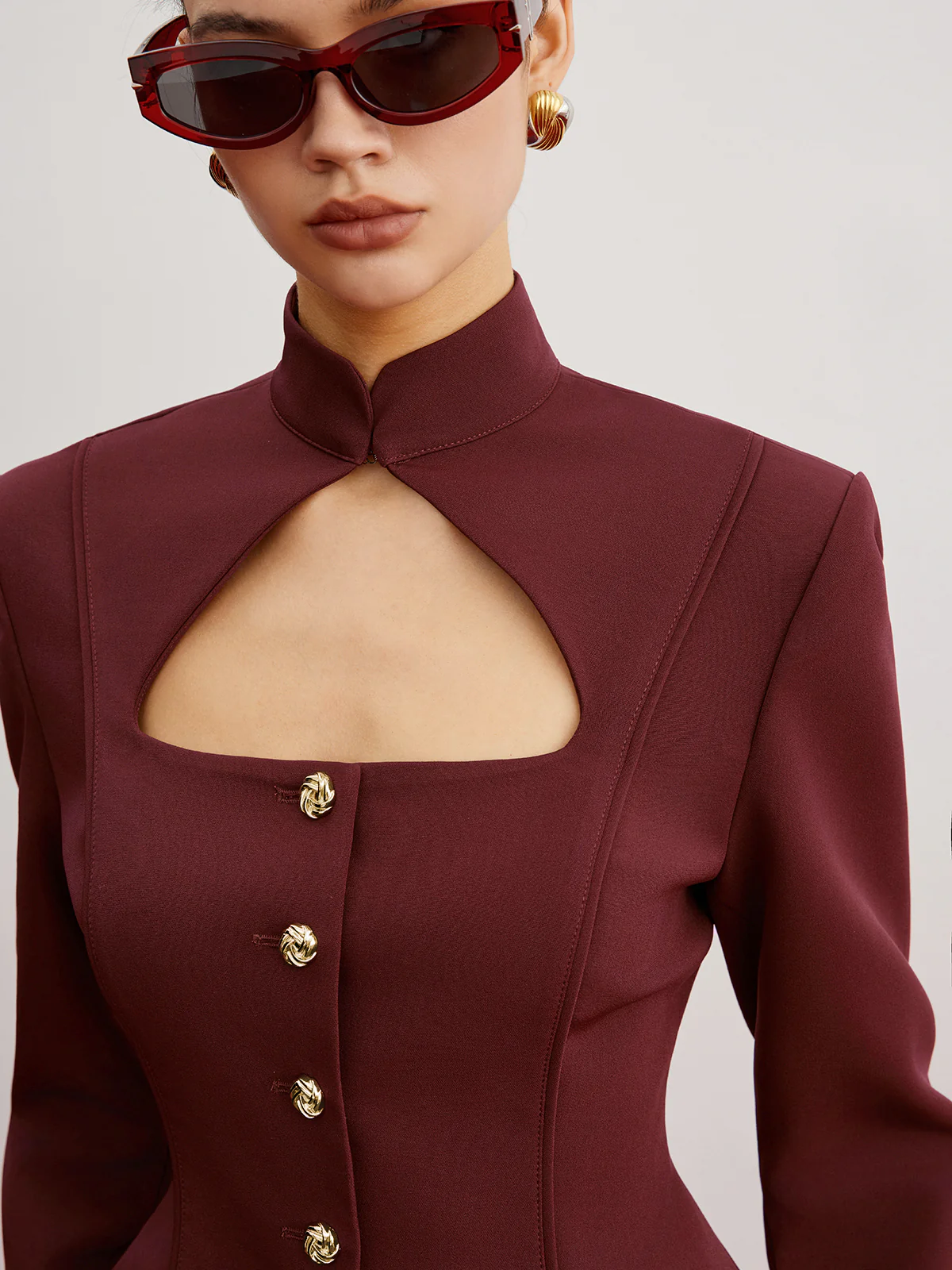 Cutout Slim Blazer With Shoulder Pads - Image 6
