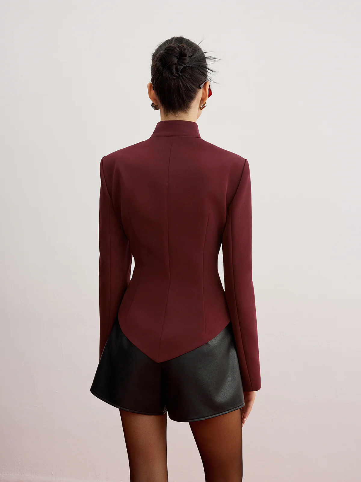 Cutout Slim Blazer With Shoulder Pads - Image 7