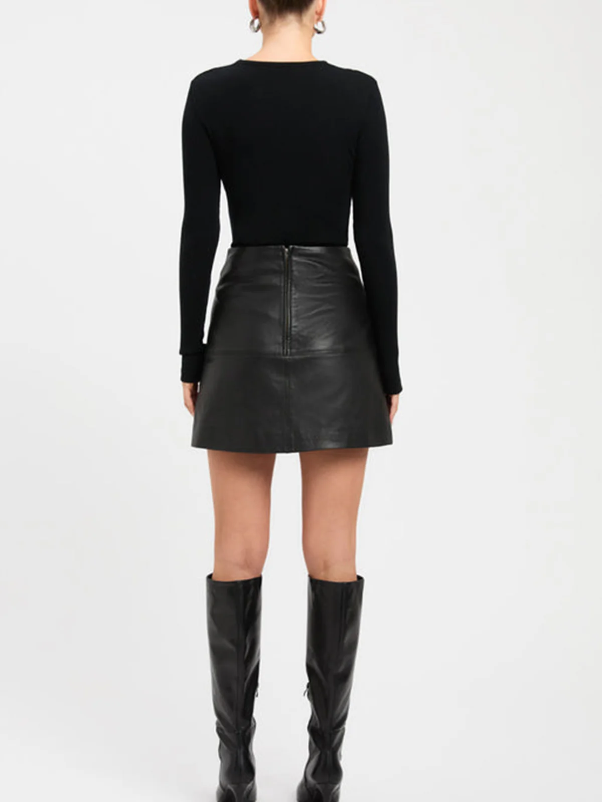 Diagonal Buttoned Keyhole Long Sleeve Top - Image 3