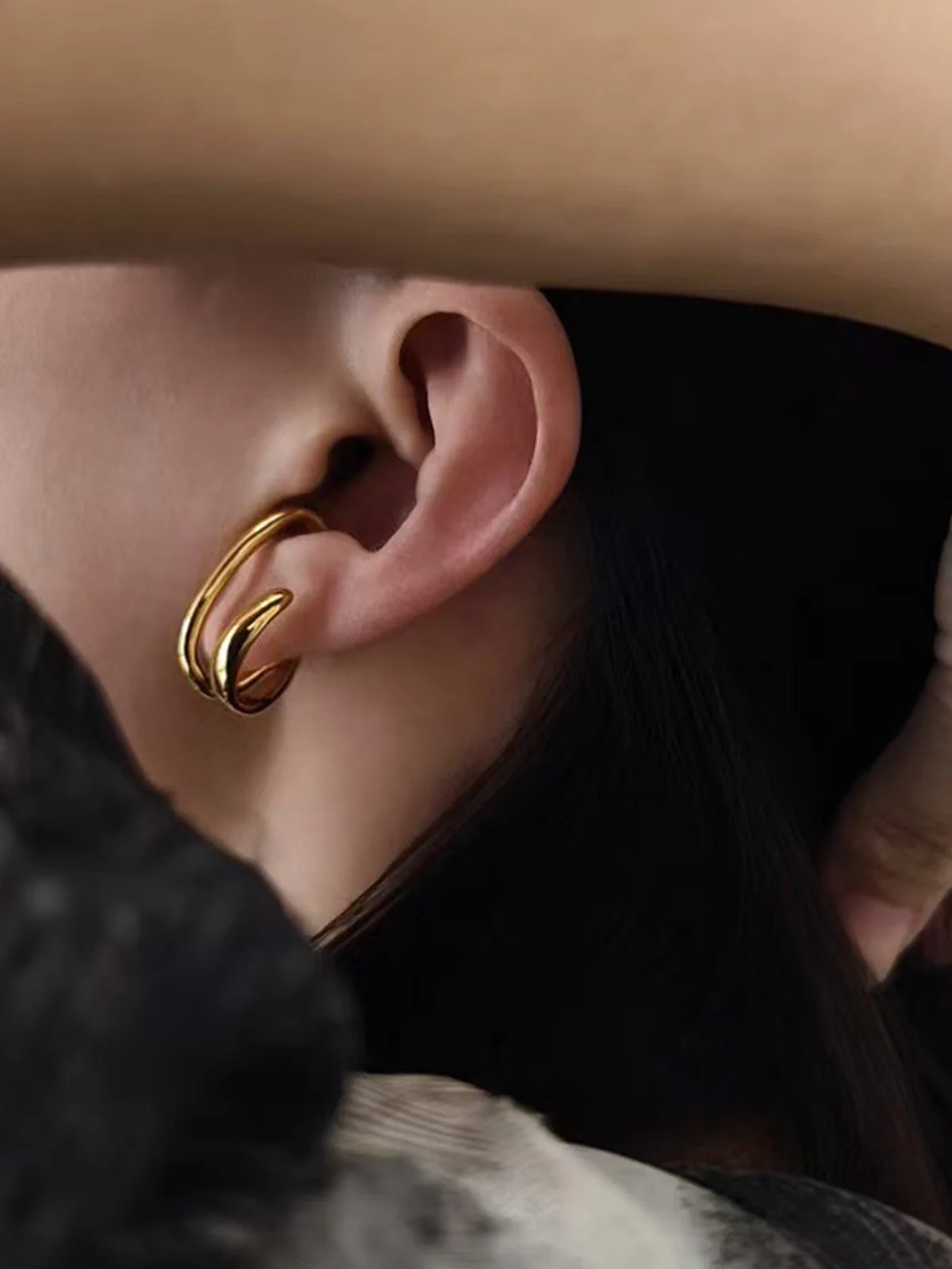 1pc Double-Hoop Ear Clip - Image 3