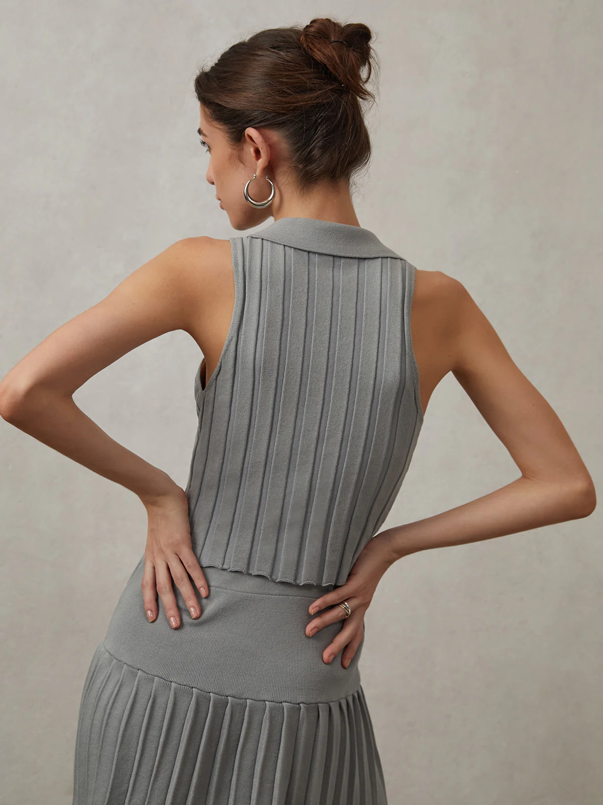 Effortlessly Pleated Sleeveless Sweater Vest - Image 6