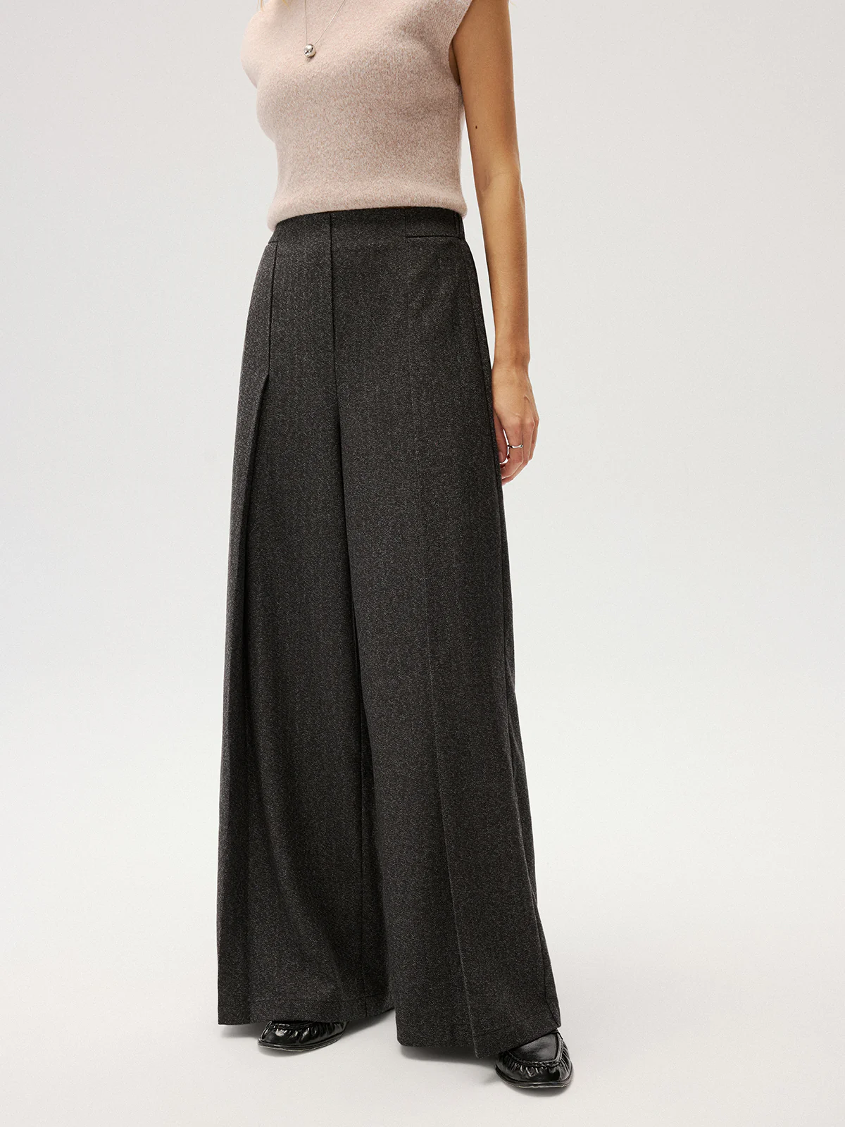 Elastic Waist Pleated Wide Leg Pants - Image 5
