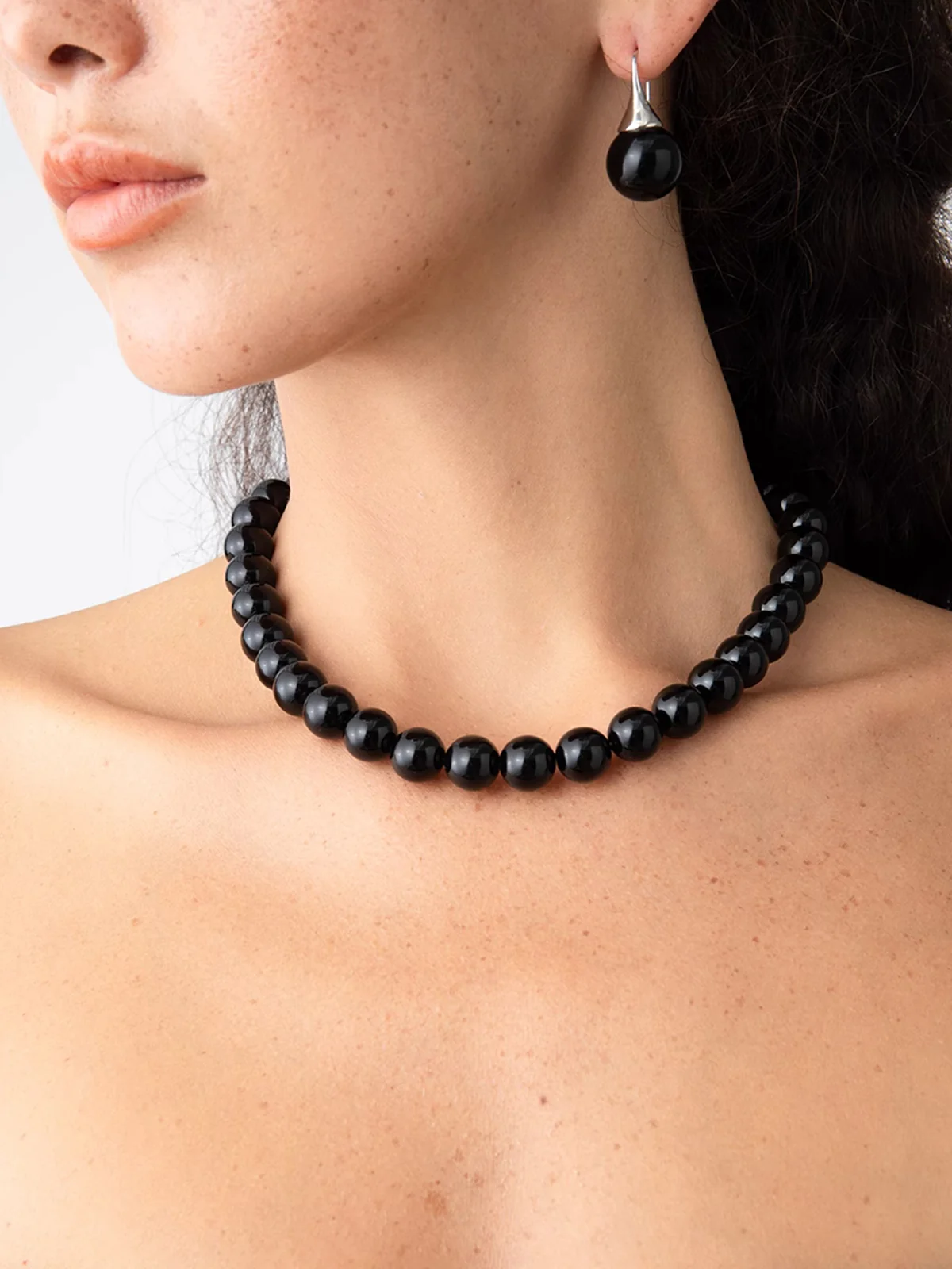 Elegant Black Onyx Bead Necklace - Image 3
