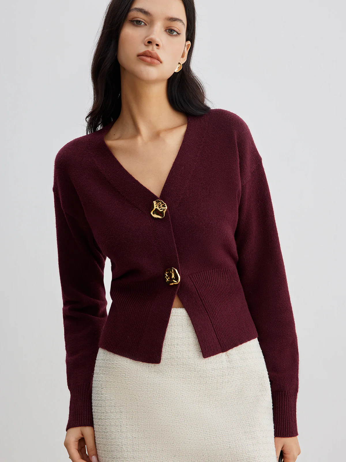 Elegant Metal Button Short Cardigan - Image 3